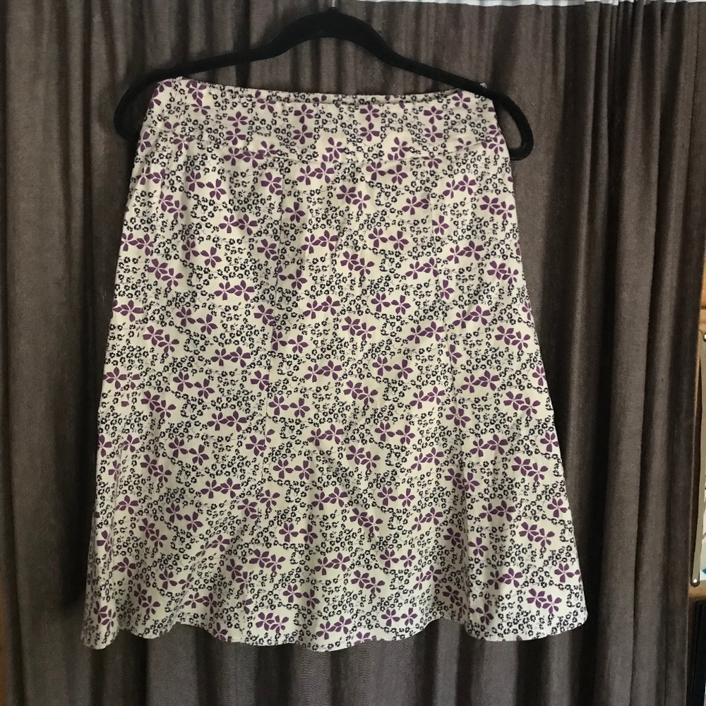 GAP Woman's Stretchy Skirt